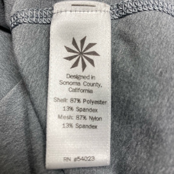 Athleta Mesh Athletic Grey, Black and White Activewear Tank Top sz XL - Picture 6 of 6